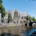 Saint Claire Studio's * אמסטרדם