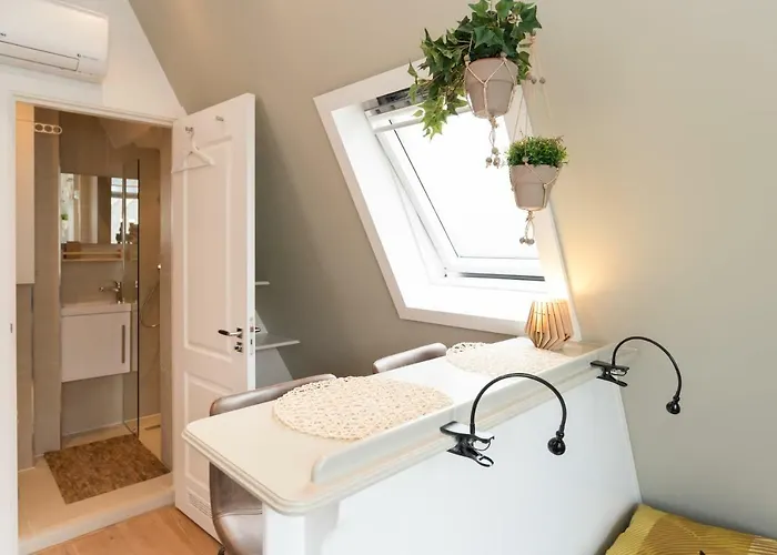 Saint Claire Studio's *