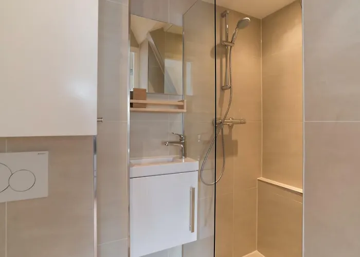 Δωμάτια σε οικογενειακή κατοικία Saint Claire Studio's