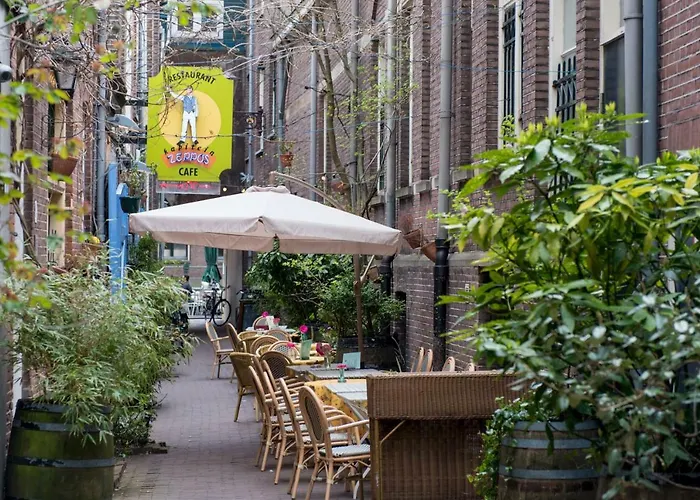 Saint Claire Studio's *